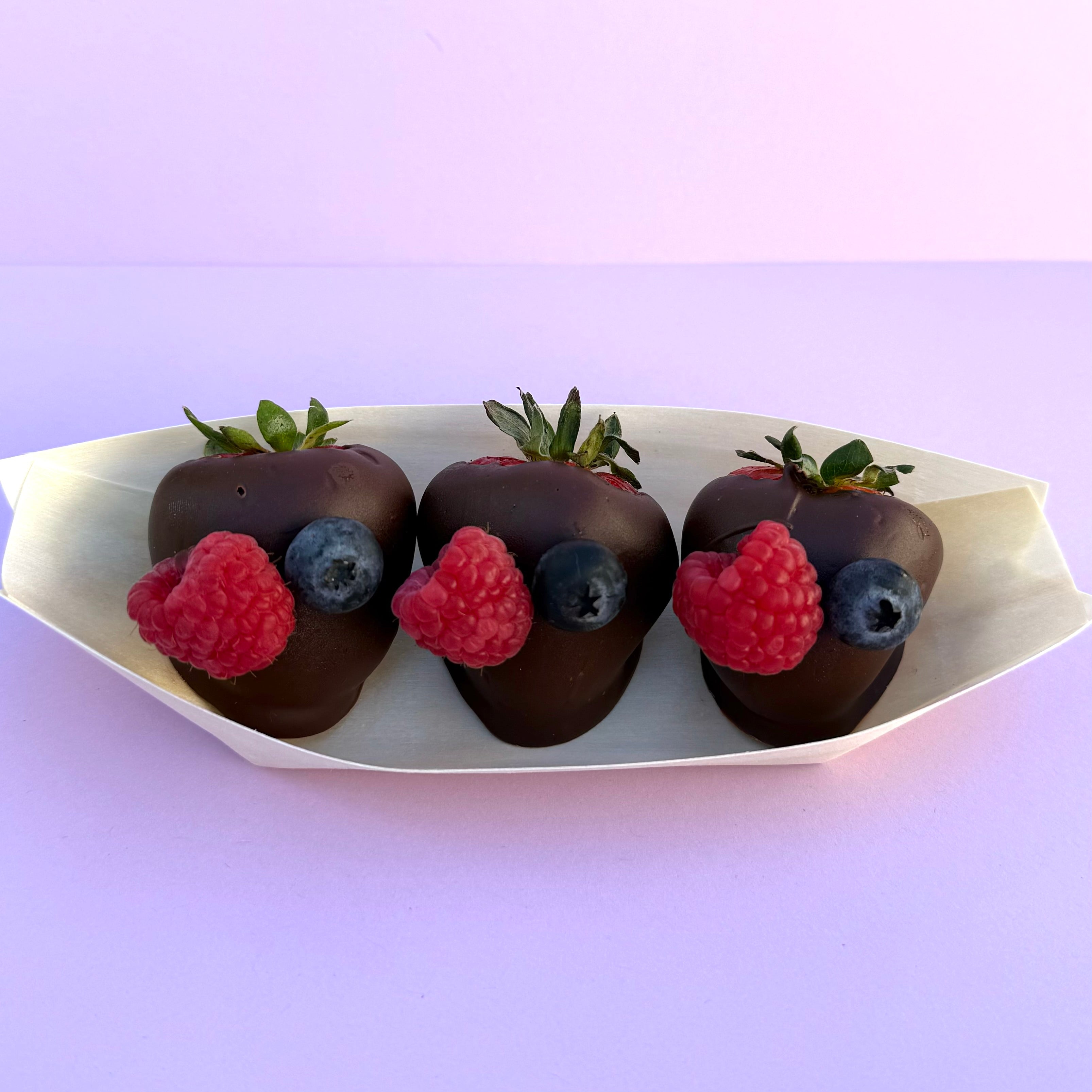 (3 PCS) COLLAGEN-INFUSED CHOCOLATE COVERED STRAWBERRIES